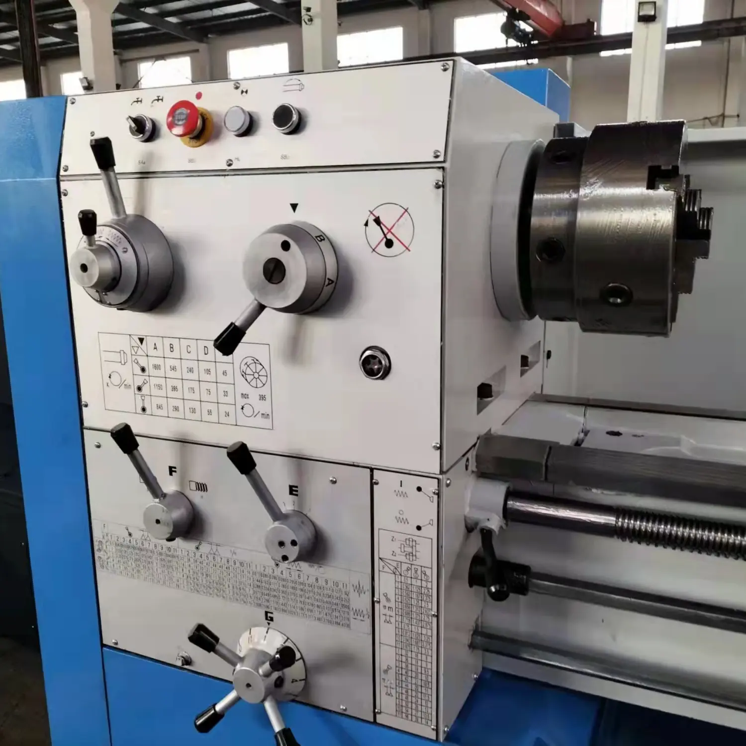 CD6250C Precision Manual Lathe | Ø80mm Extra-Large Spindle Bore | 1500mm Distance Between Centers | High-Torque Conventional Lathe