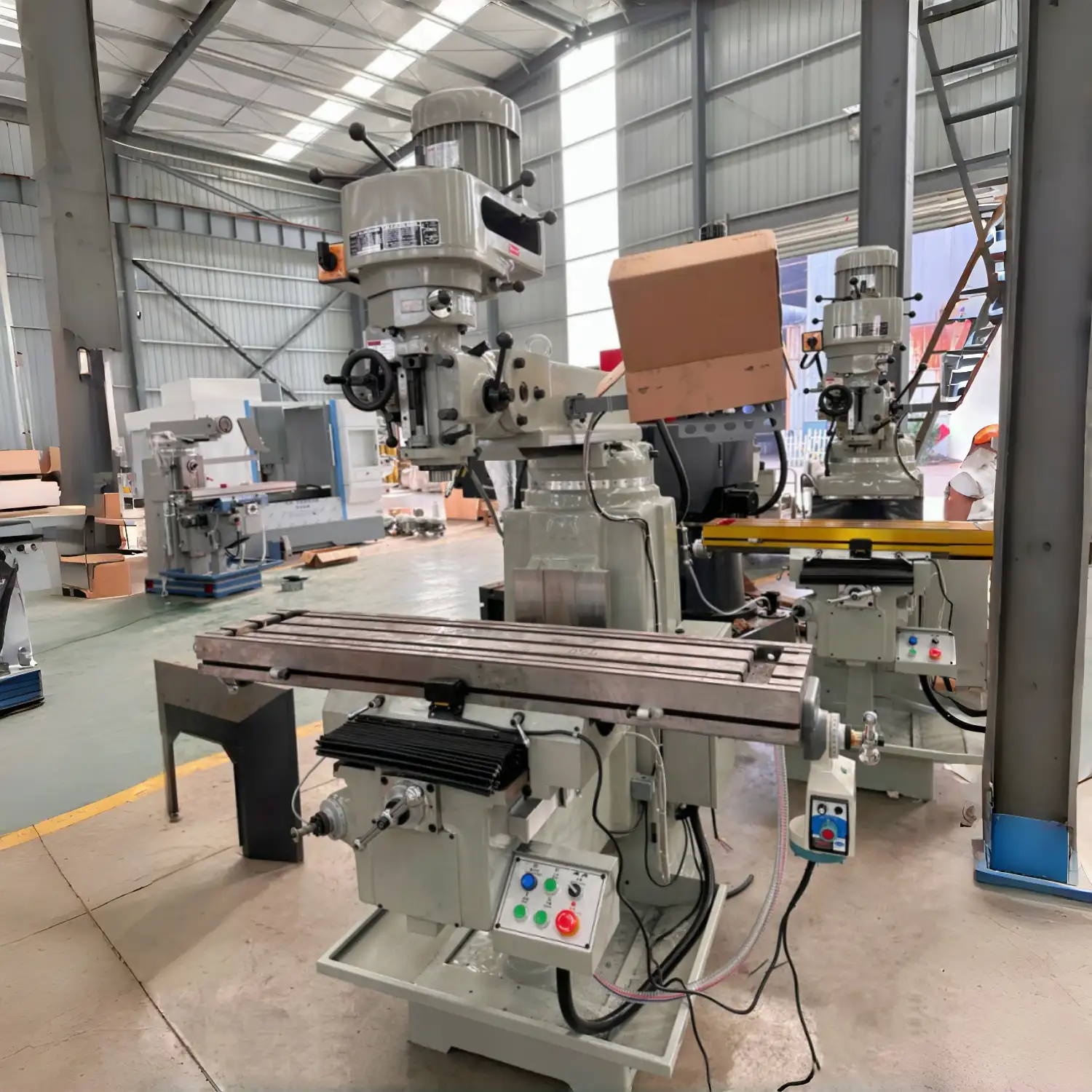 NO.4 Turret Milling Machine | 1270x254mm Worktable | High-Precision R8 Spindle | 3HP Professional Vertical Miller
