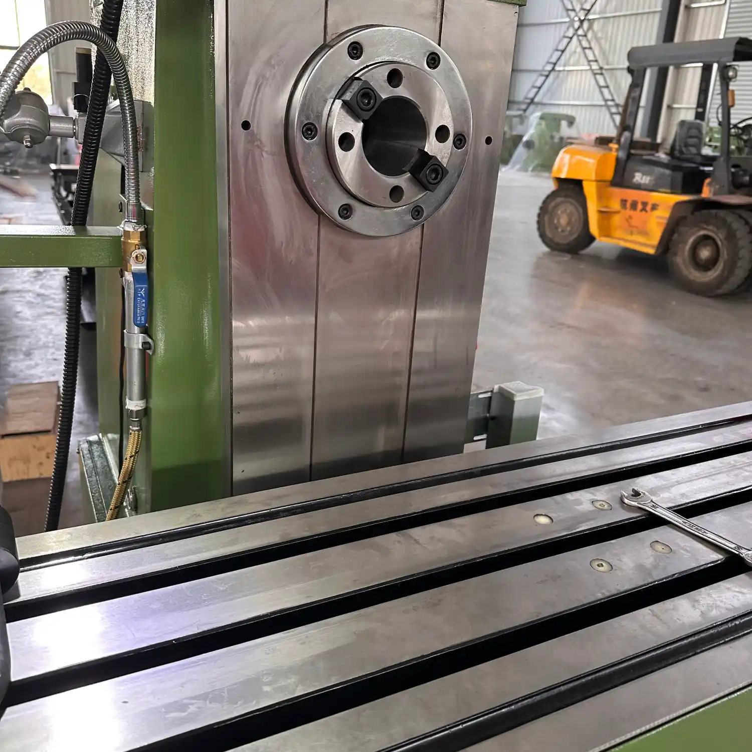 X6336 Universal Milling Machine | 1500x360mm Table area | XYZ Axis Automatic Feed | pneumatic Spindle (5HP Vertical / 4kW Horizontal)